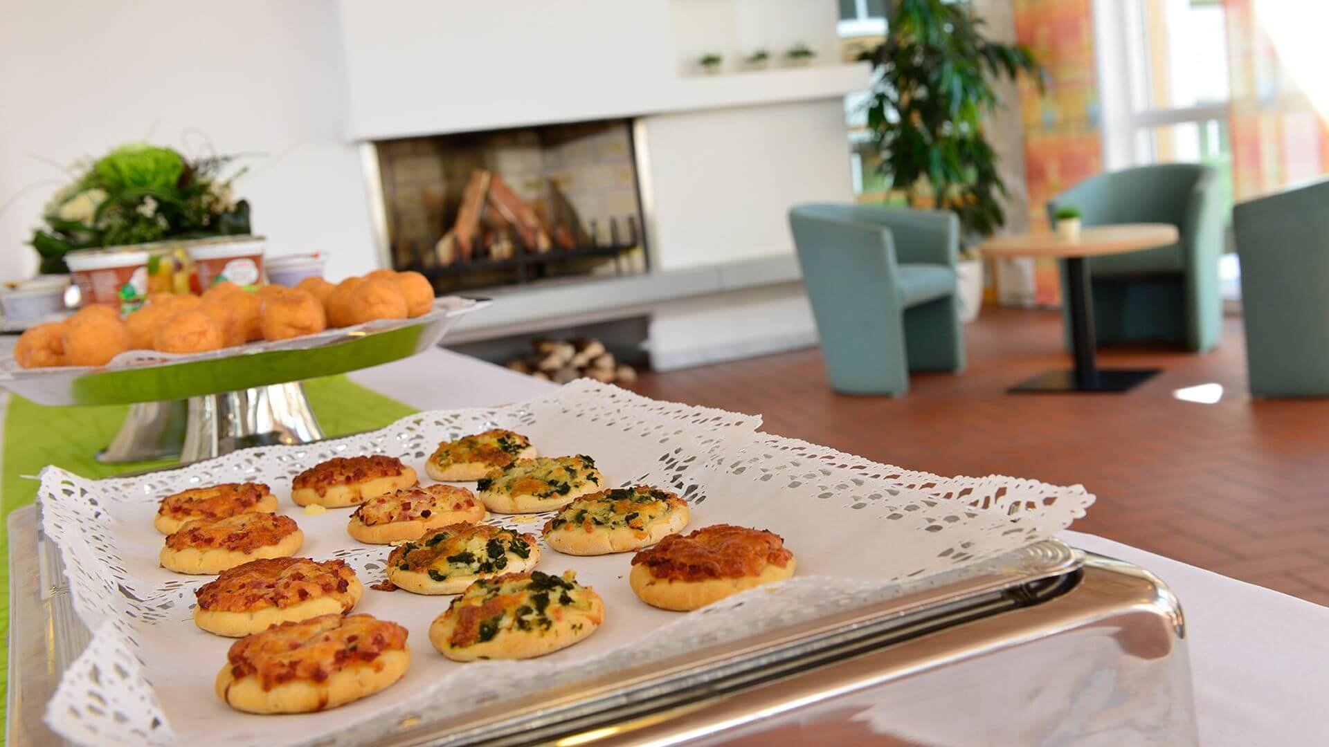 Tagungszentrum Schmerlenbach 0517_163 Foyer Snacks Tagungszentrum Hoesbach