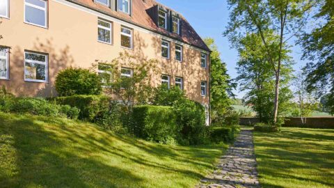 Tagungshotel Garten Bäume Urlaub Schmerlenbach